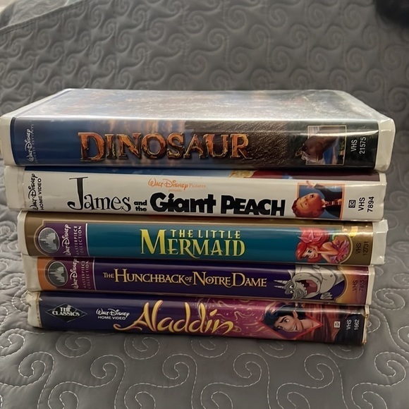 Walt Disney Lot if 5 VHS Tapes Little Mermaid Aladdin dinosaurs - Picture 7 of 7